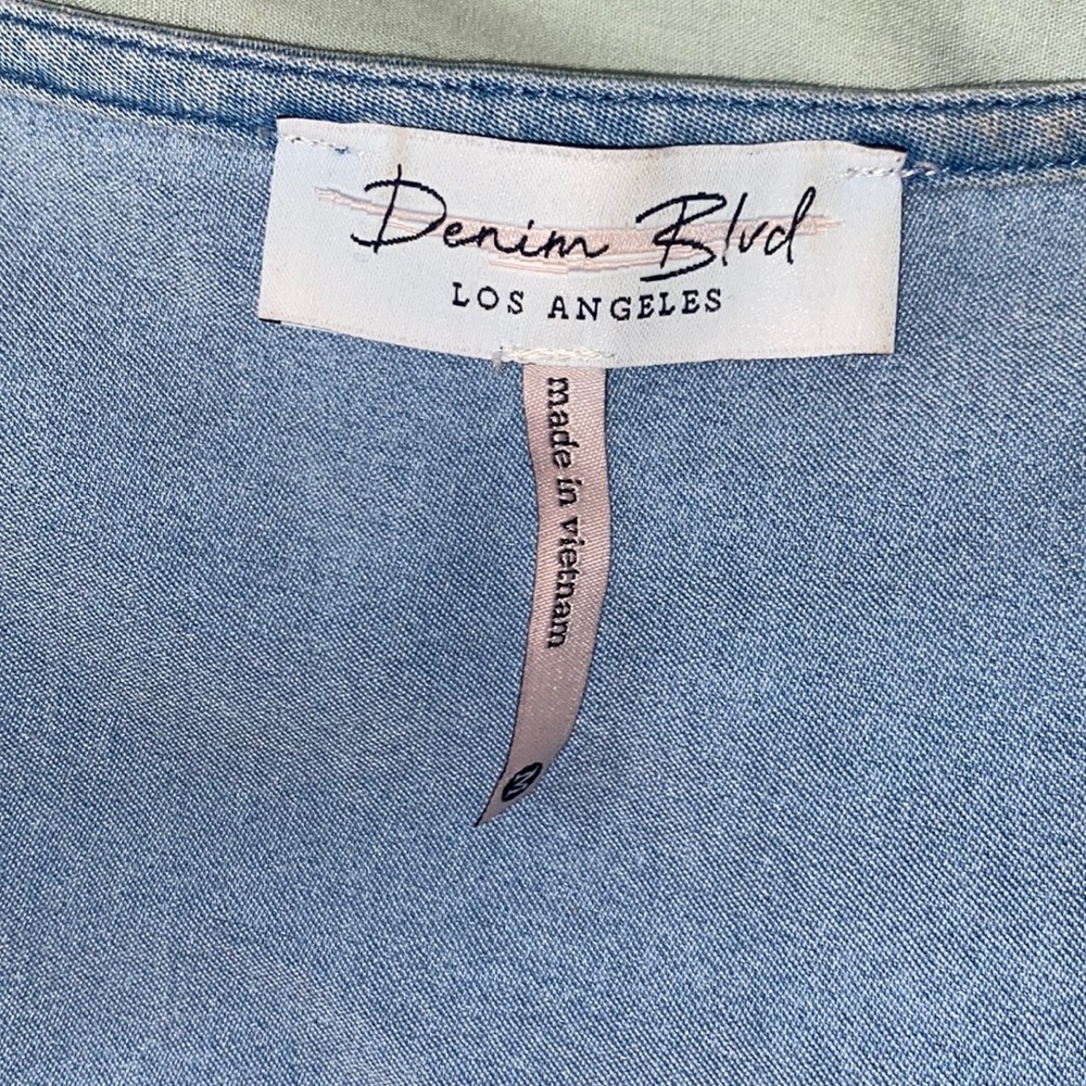 Denim Blvd Los Angeles medium size top in good condition - Picture 4 of 7